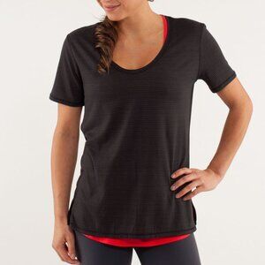 Lululemon Not So Basic Gym Tee Size 8 Black Stripe